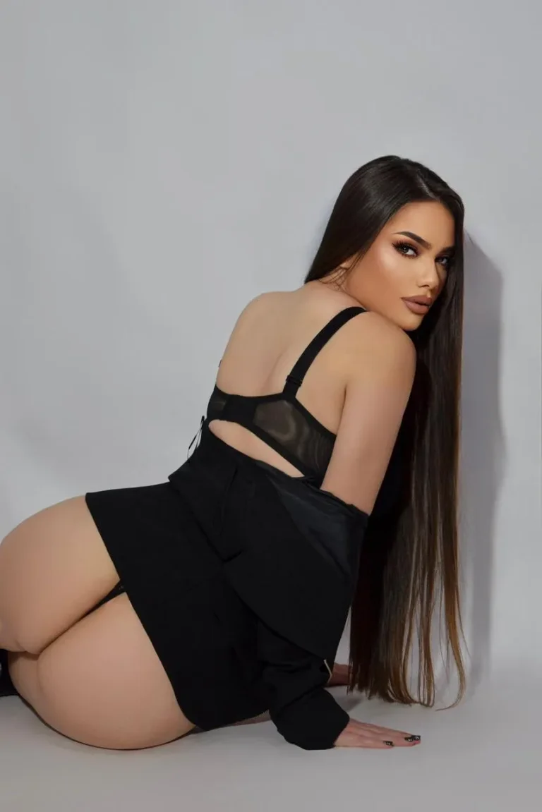 Hannah — escort photo 2