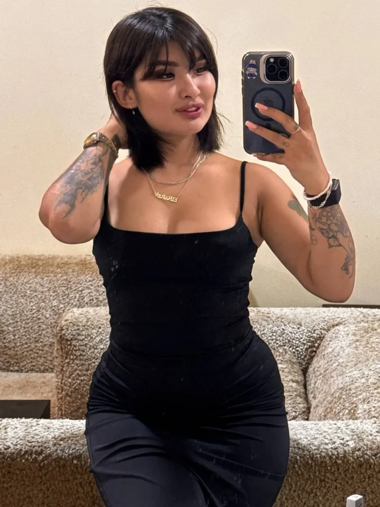 Kim — escort photo 2