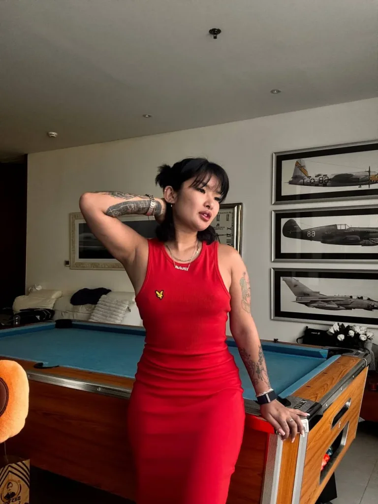 Kim — escort photo 4