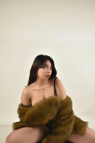 Chiara - Escort in Dubai