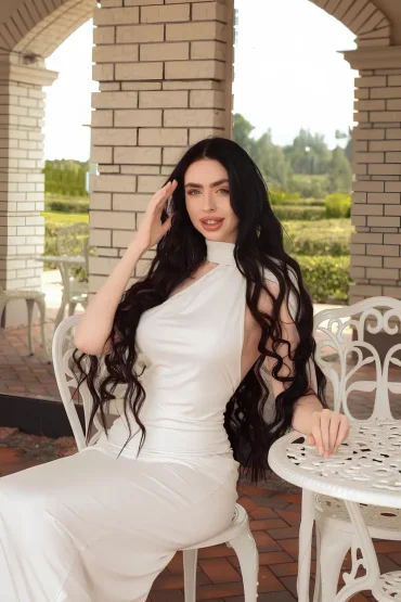 Oksana - Escort in Dubai