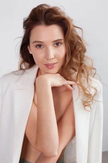Scarlette - Escort in Dubai