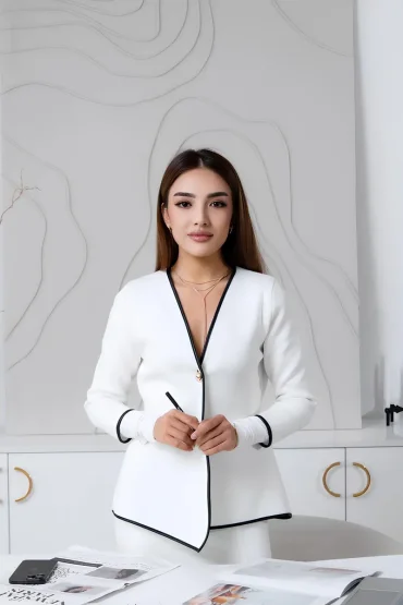 Nura - Escort in Abu Dhabi